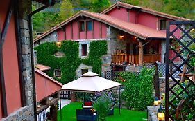 Apartamentos Rurales & Spa La Barcena